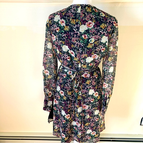 Lea & Viola Black Floral Long Sleeve Wrap Mini Dress size Medium - Picture 6 of 7
